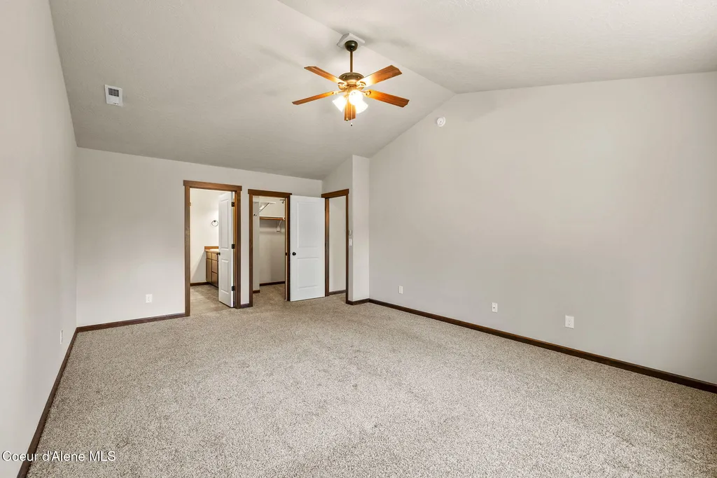2912 E Thrush Drive Post Falls ID 83854