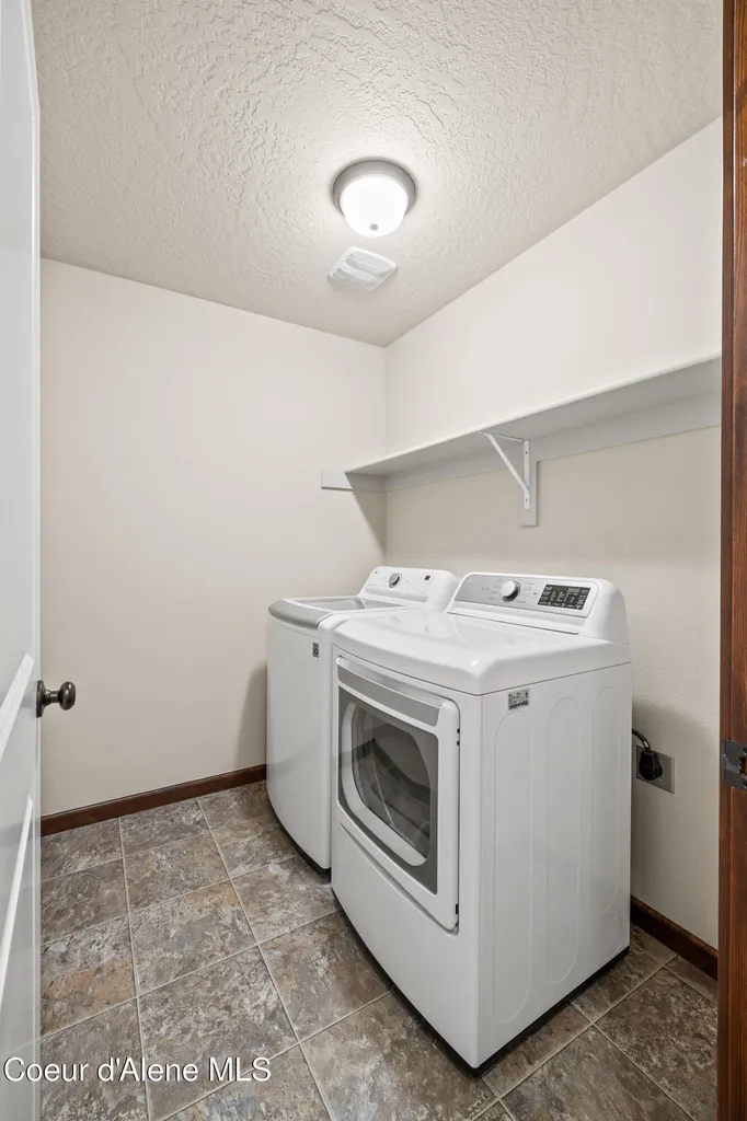 2912 E Thrush Drive Post Falls ID 83854