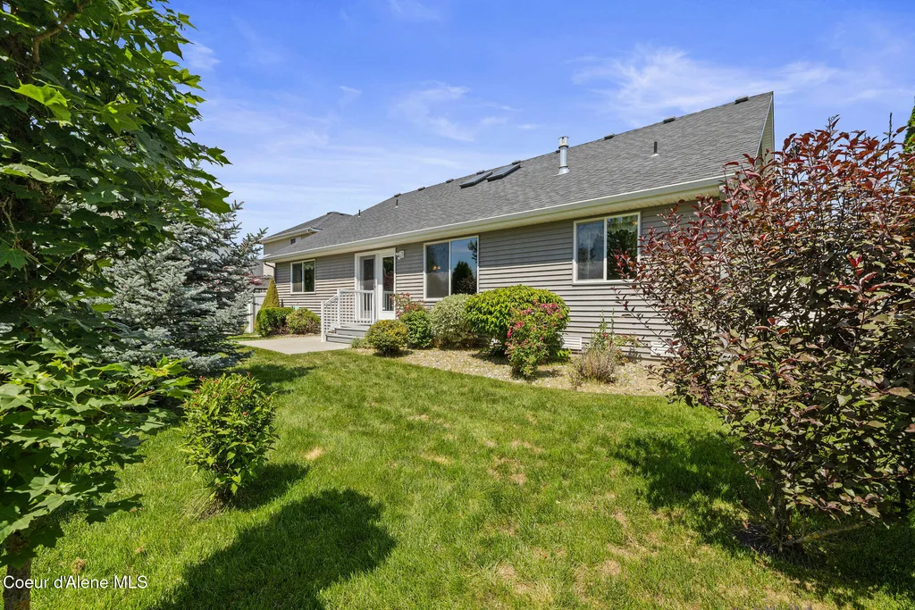 2912 E Thrush Drive Post Falls ID 83854