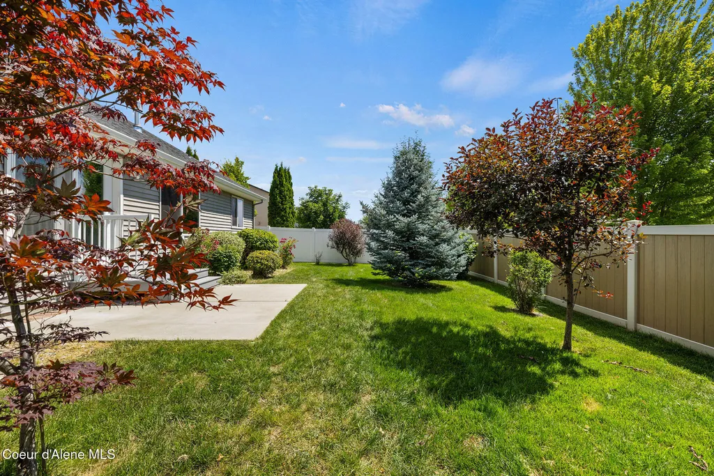 2912 E Thrush Drive Post Falls ID 83854