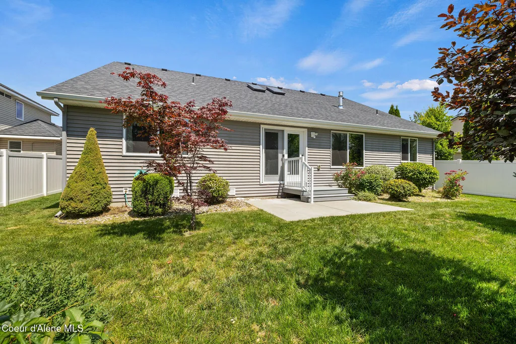 2912 E Thrush Drive Post Falls ID 83854