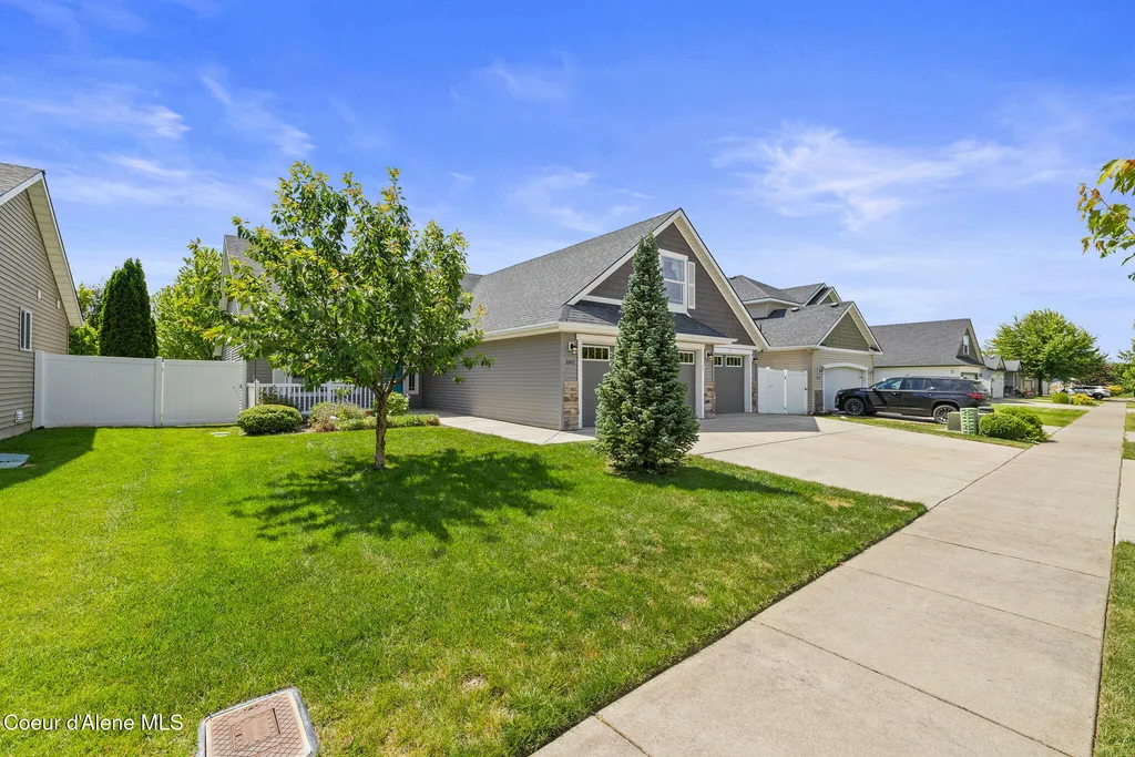 2912 E Thrush Drive Post Falls ID 83854
