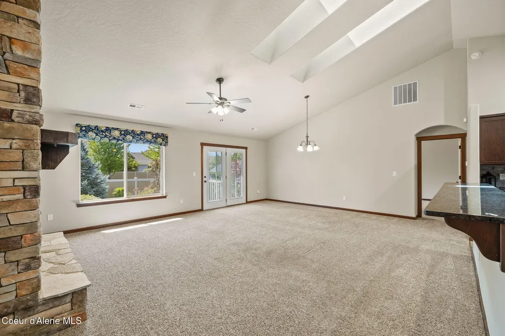2912 E Thrush Drive Post Falls ID 83854