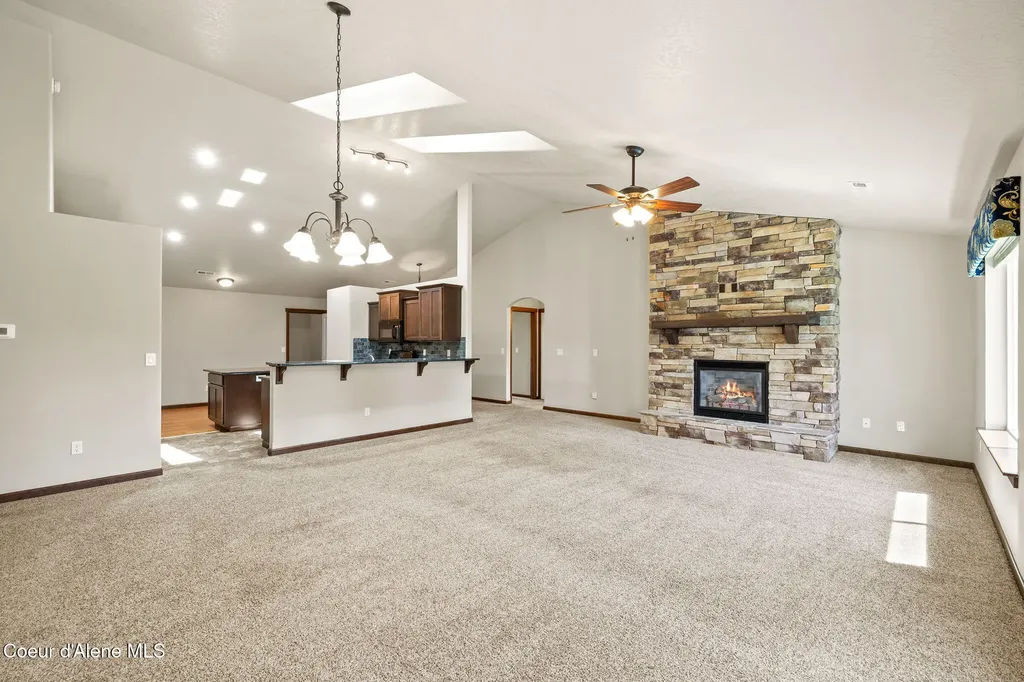 2912 E Thrush Drive Post Falls ID 83854