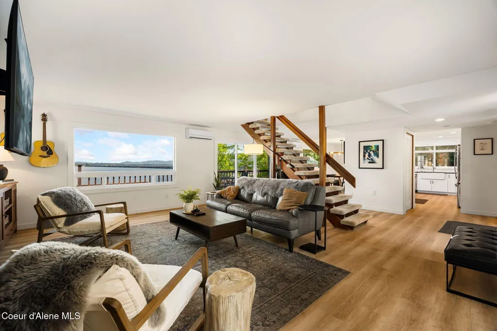 169 Lakeshore Drive Sagle ID 83860