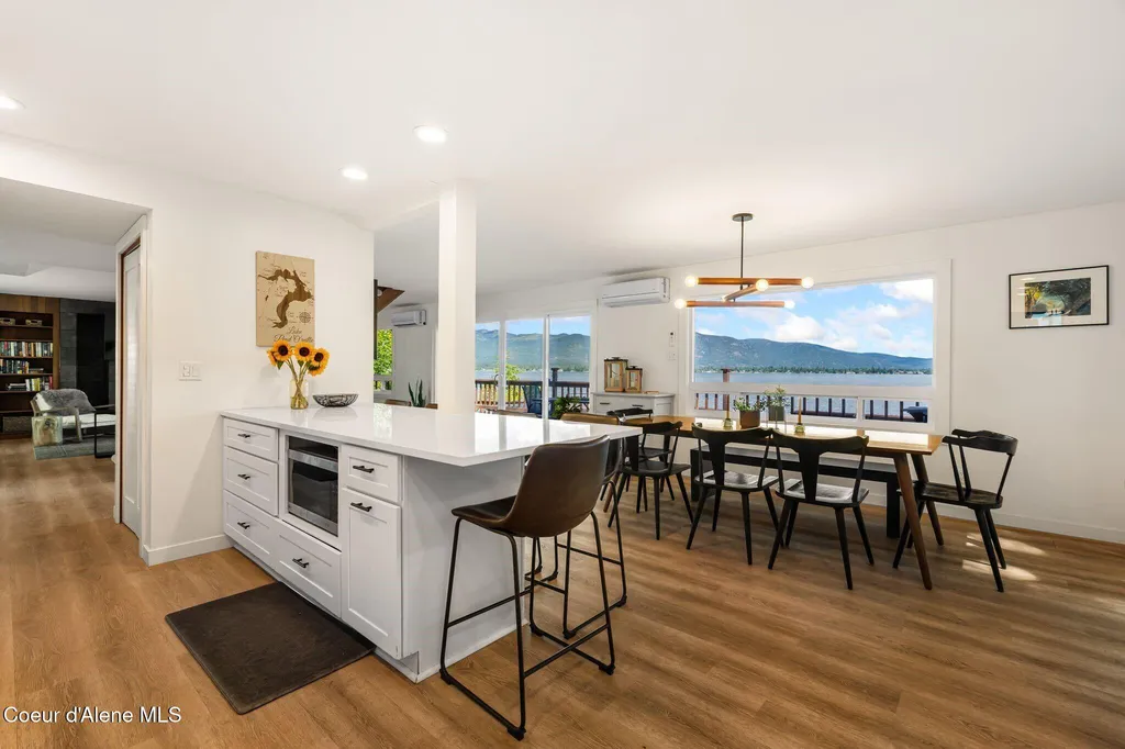 169 Lakeshore Drive Sagle ID 83860