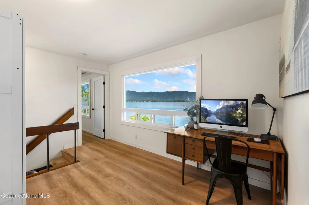 169 Lakeshore Drive Sagle ID 83860