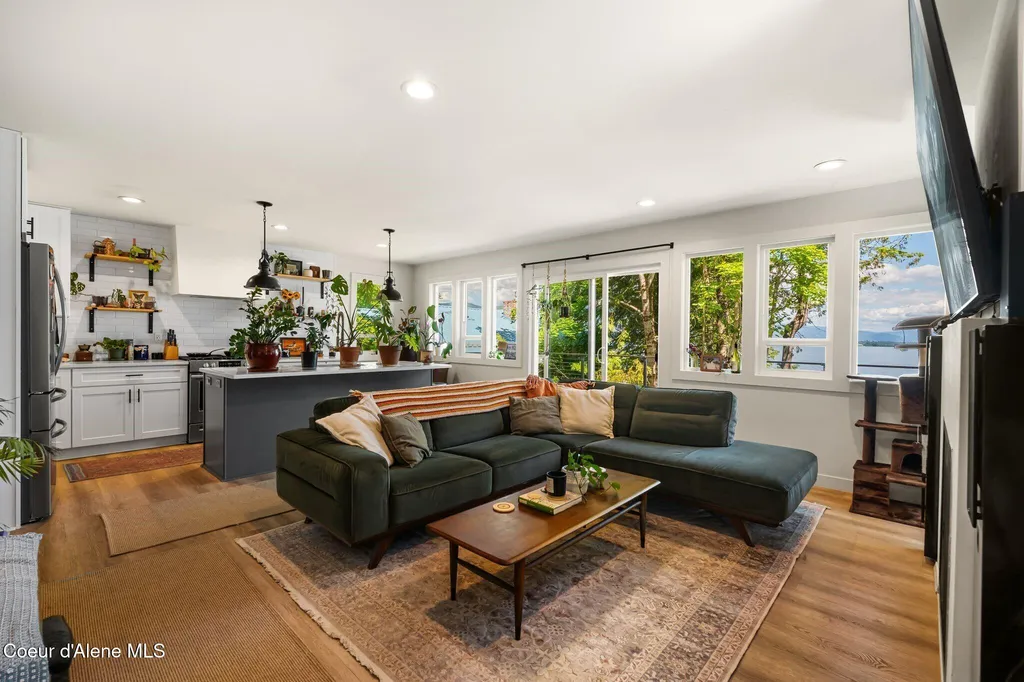 169 Lakeshore Drive Sagle ID 83860