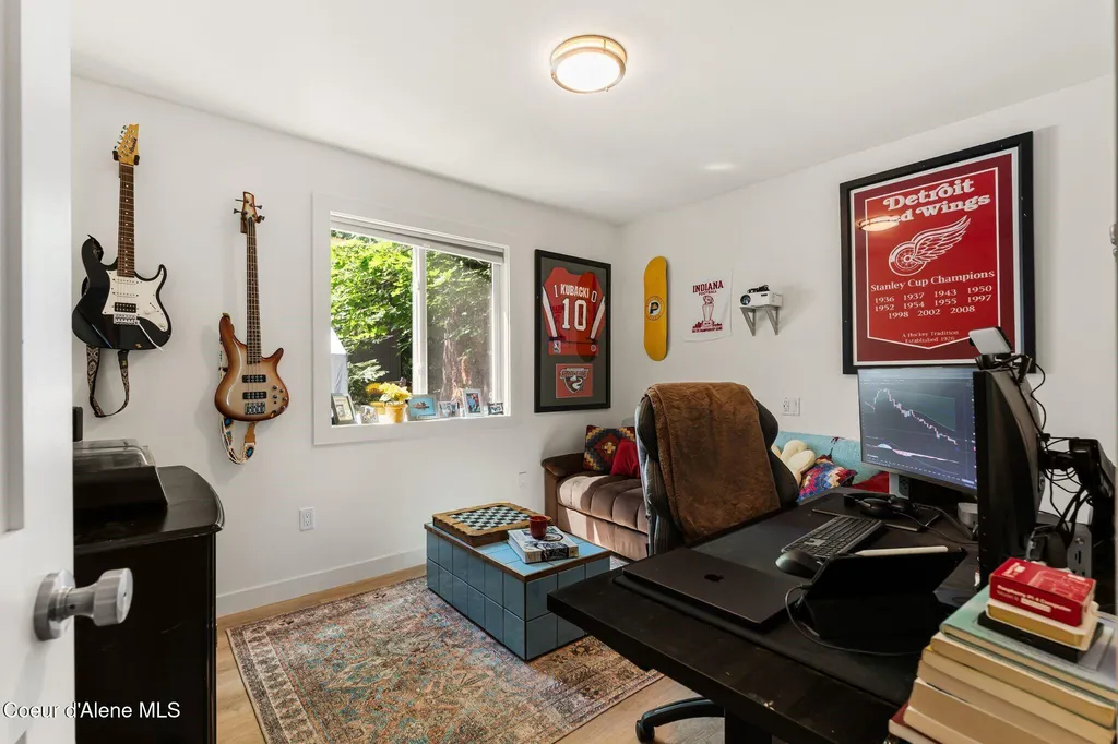 169 Lakeshore Drive Sagle ID 83860