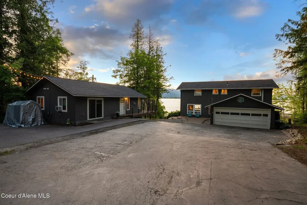 169 Lakeshore Drive Sagle ID 83860