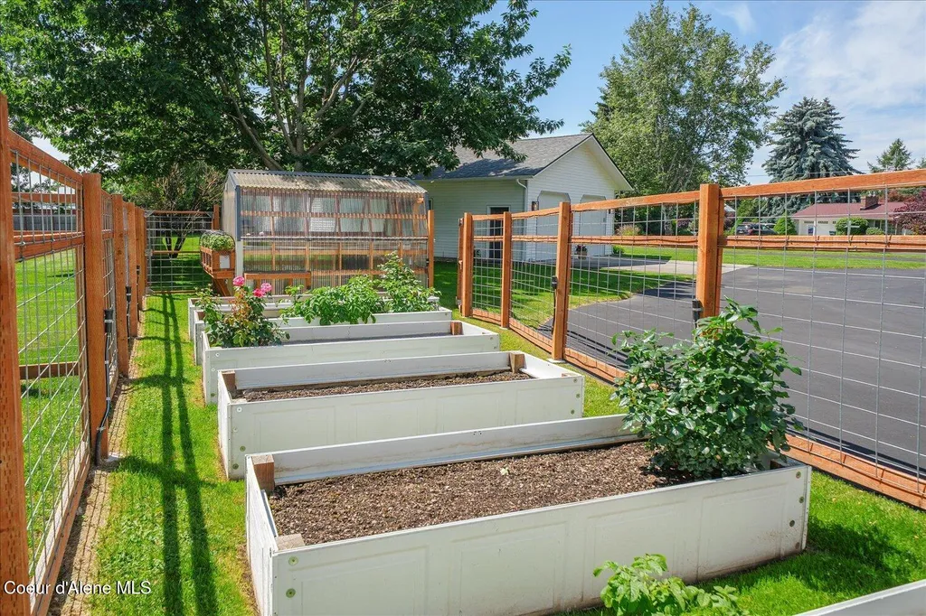 7520 N Mount Carrol Street Dalton Gardens ID 83815