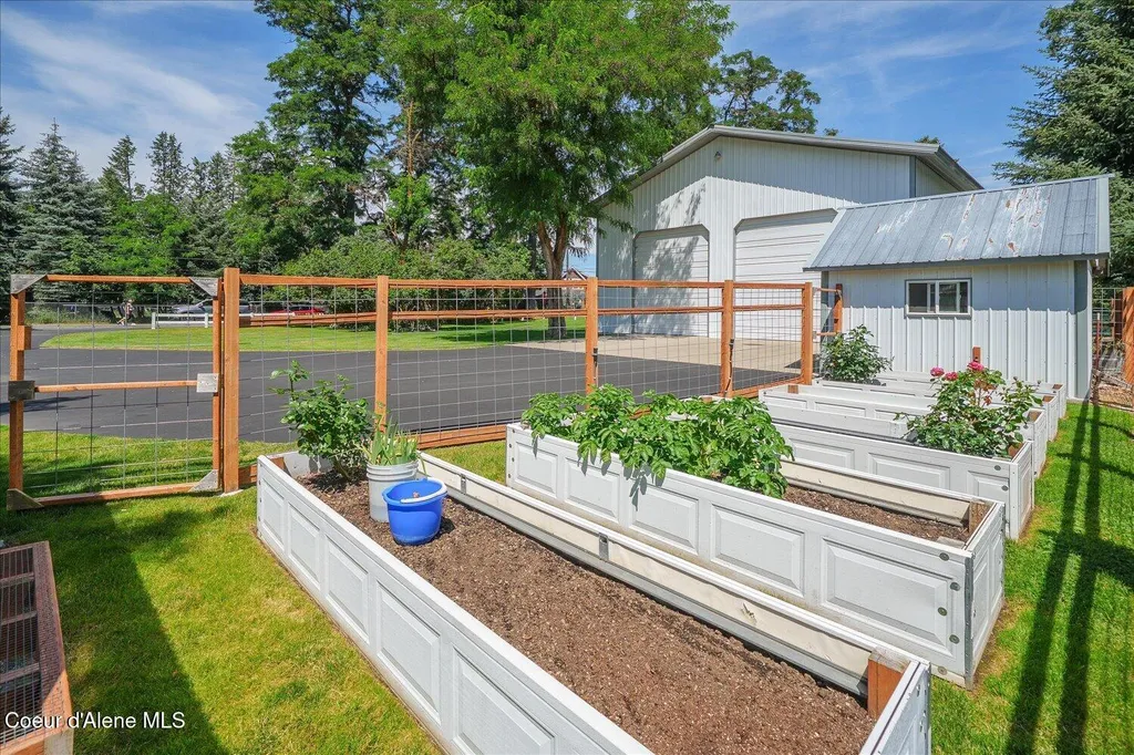 7520 N Mount Carrol Street Dalton Gardens ID 83815