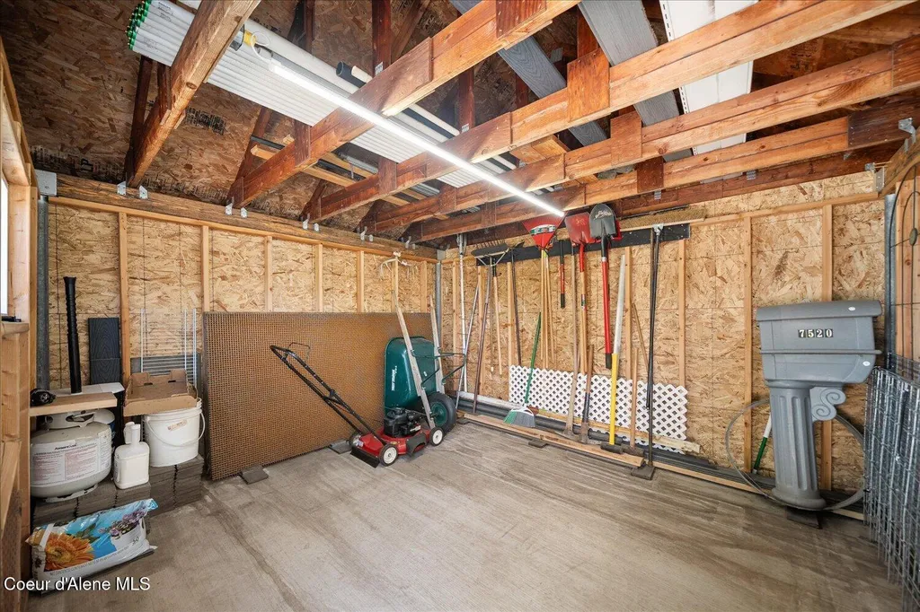 7520 N Mount Carrol Street Dalton Gardens ID 83815