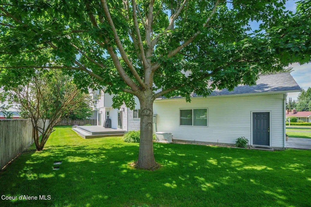 7520 N Mount Carrol Street Dalton Gardens ID 83815