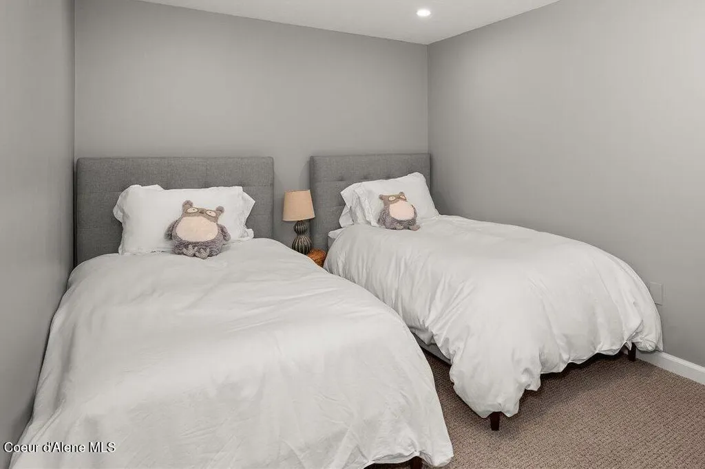 15109 S Pebble Beach Loop Harrison ID 83833