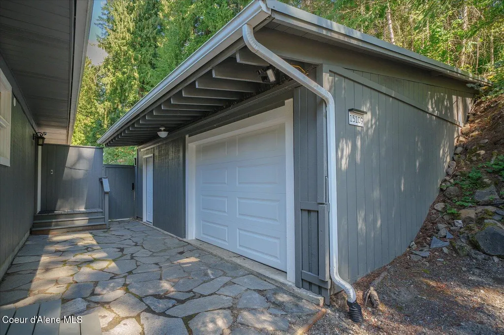 15109 S Pebble Beach Loop Harrison ID 83833