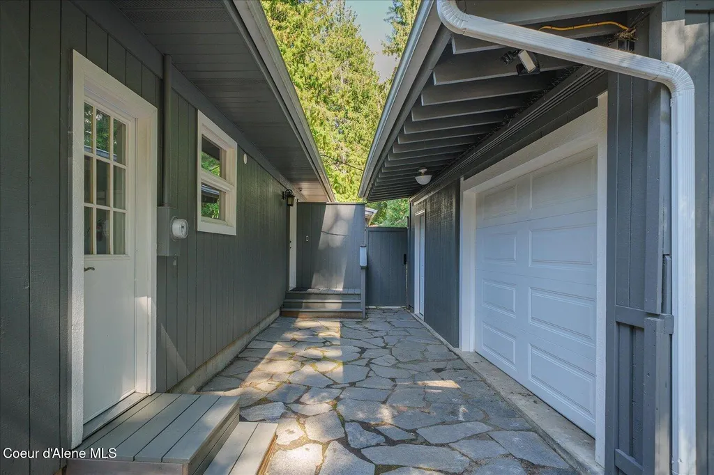15109 S Pebble Beach Loop Harrison ID 83833