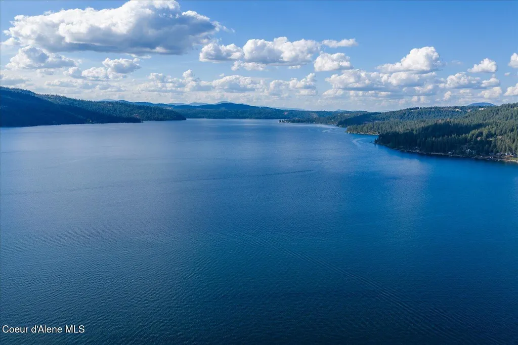 15109 S Pebble Beach Loop Harrison ID 83833
