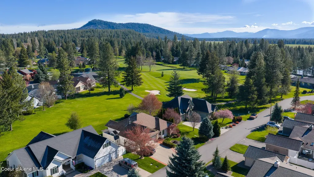 5247 W Broken Tee Road Rathdrum ID 83858