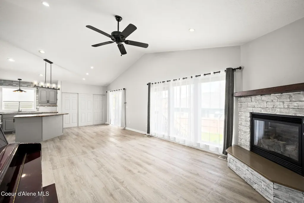 2617 W Blueberry Circle Hayden ID 83835