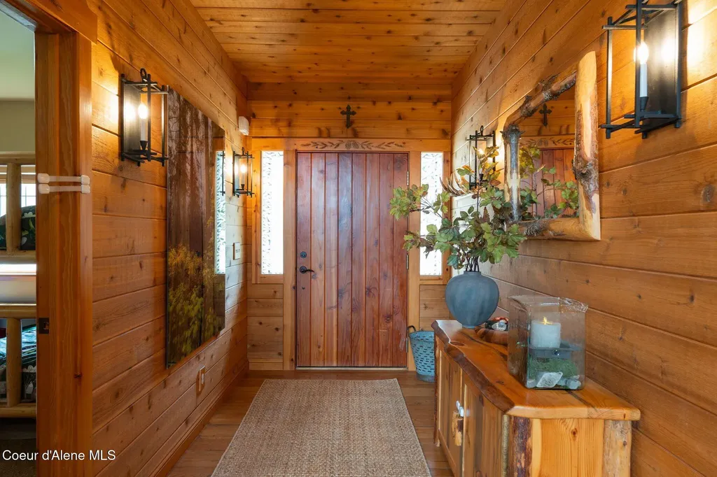 235 Kiebert Loop Hope ID 83836