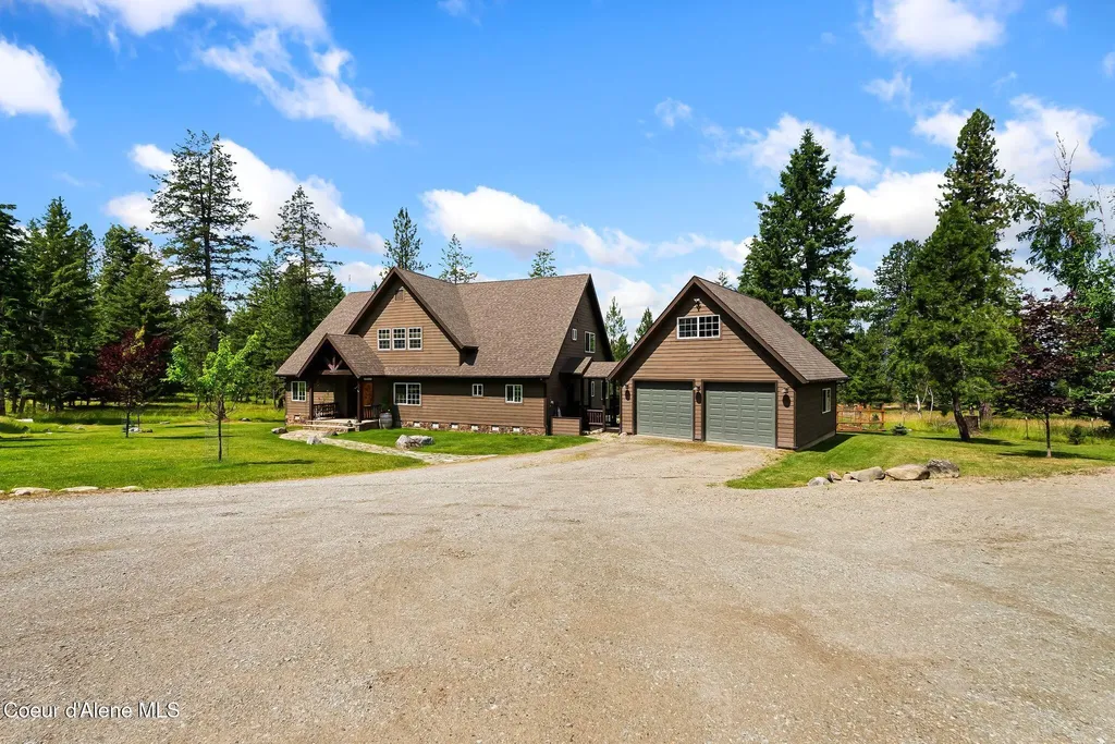 235 Kiebert Loop Hope ID 83836