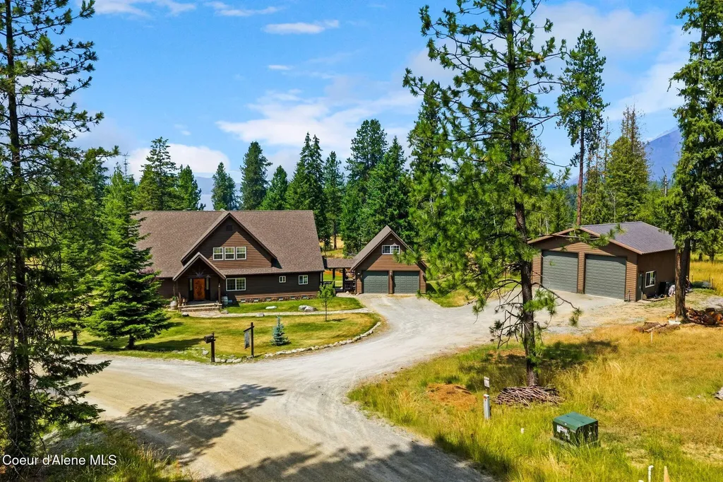 235 Kiebert Loop Hope ID 83836