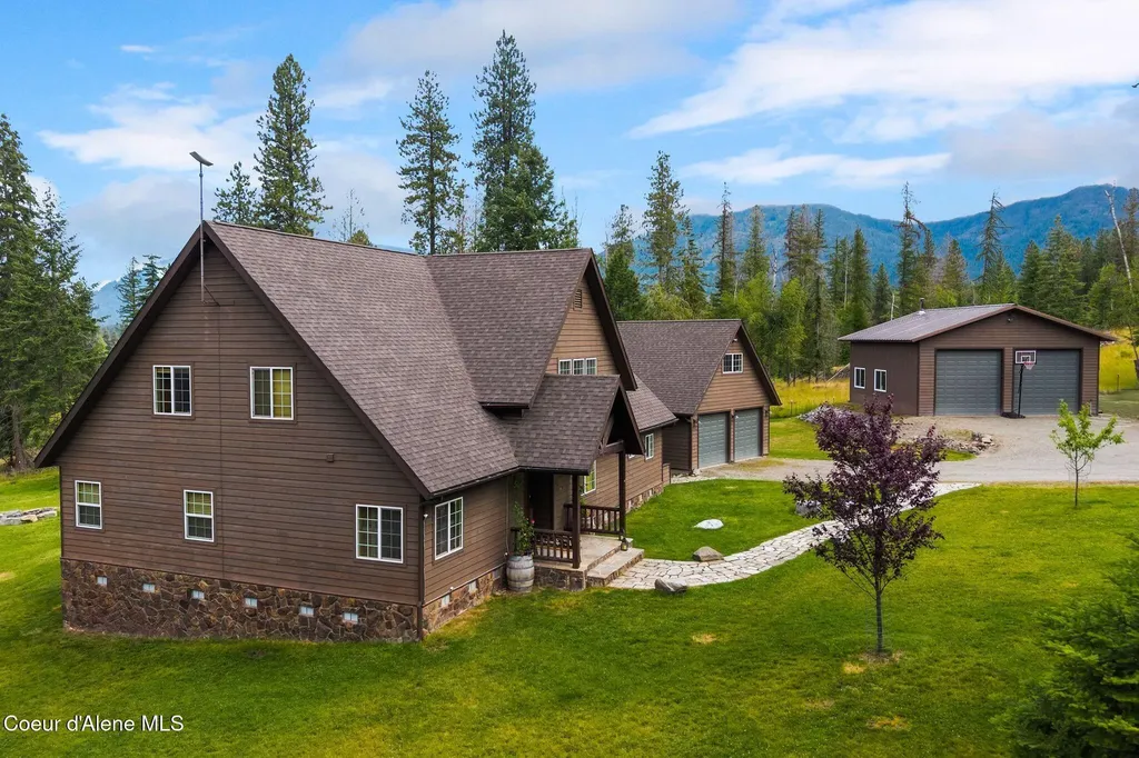235 Kiebert Loop Hope ID 83836