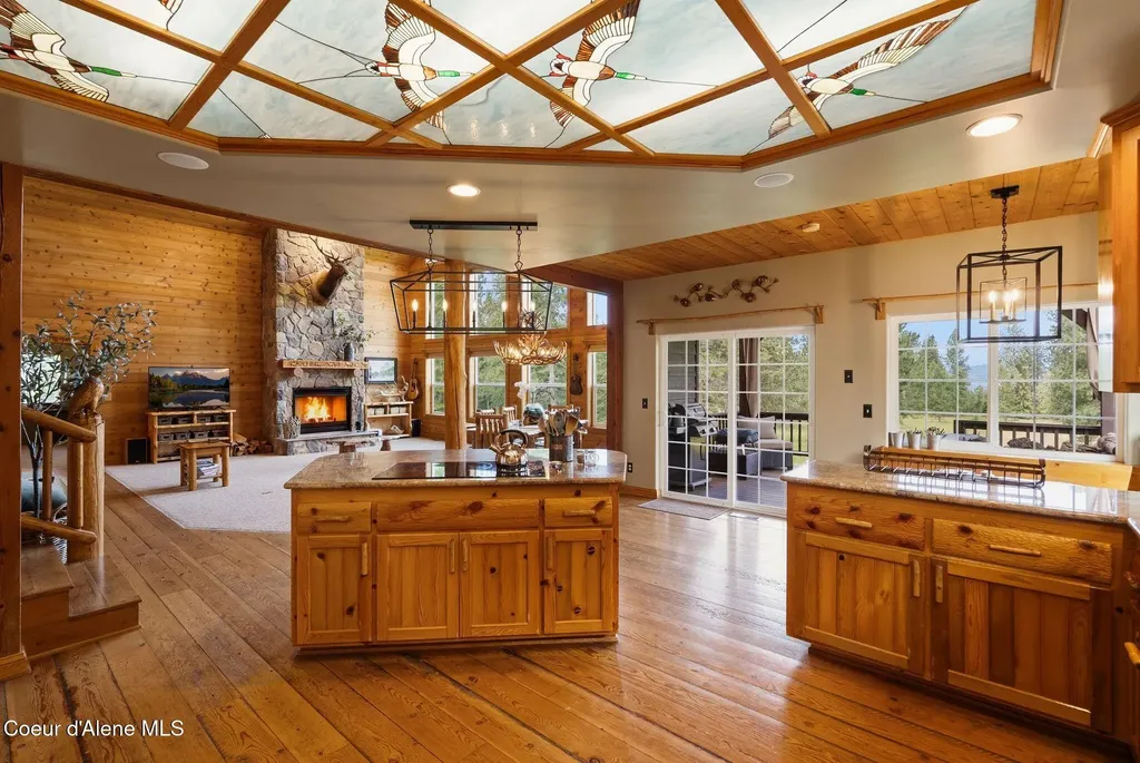 235 Kiebert Loop Hope ID 83836