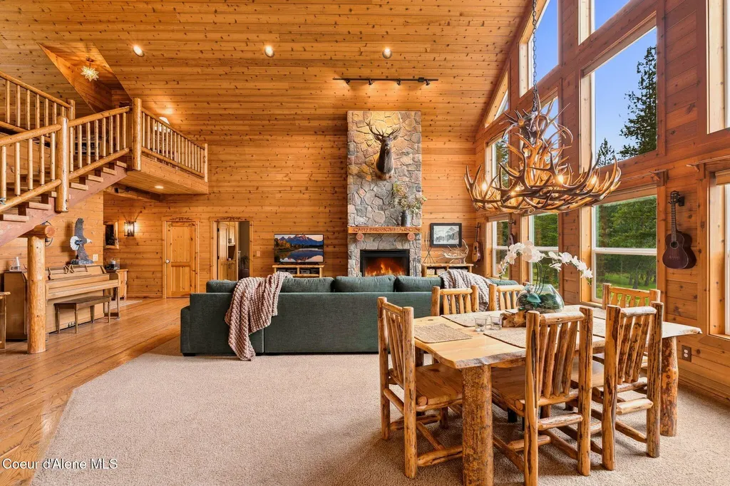 235 Kiebert Loop Hope ID 83836