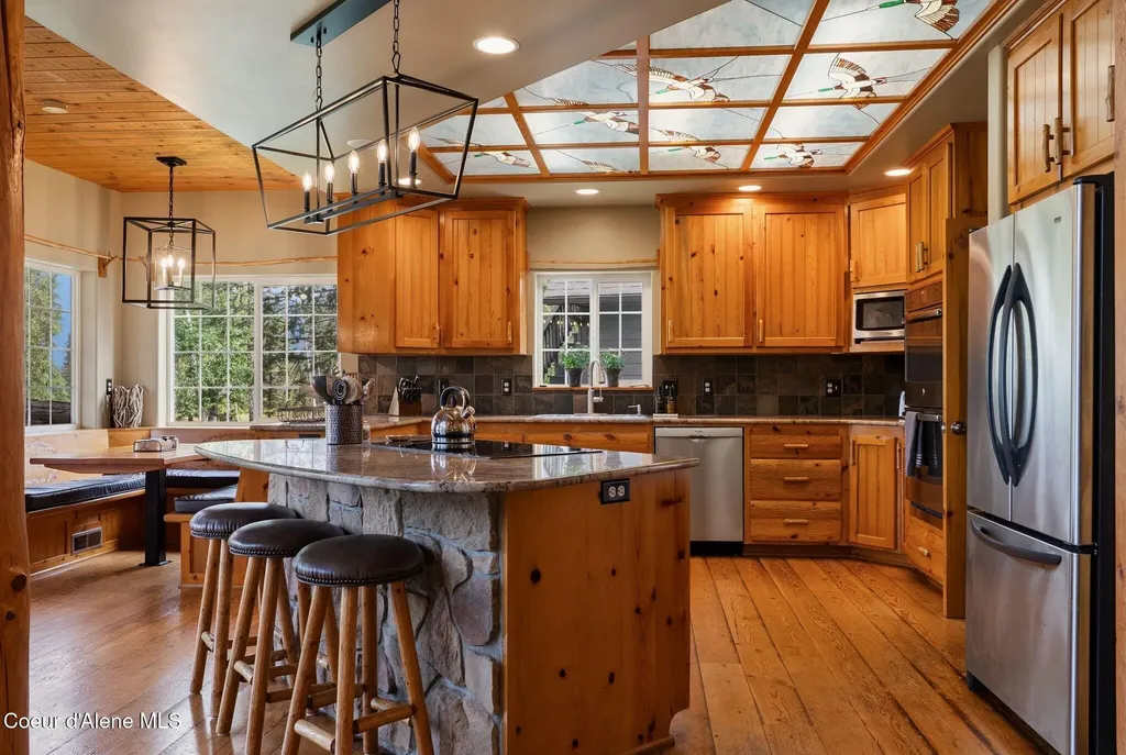 235 Kiebert Loop Hope ID 83836