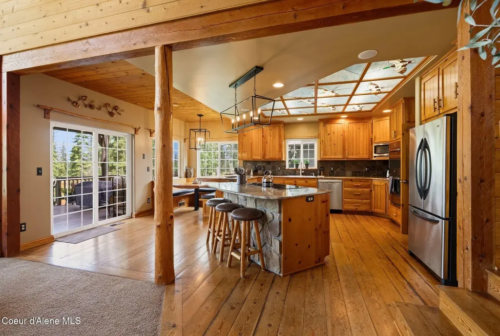 235 Kiebert Loop Hope ID 83836