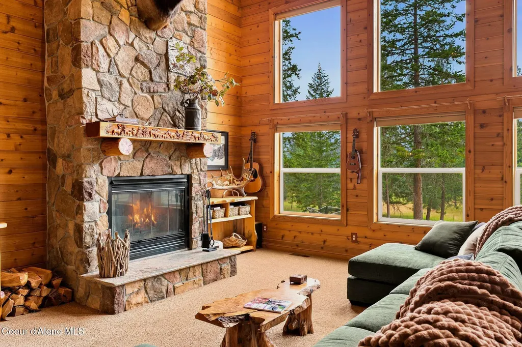 235 Kiebert Loop Hope ID 83836