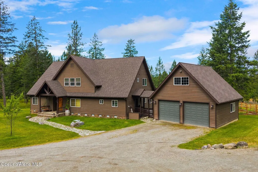 235 Kiebert Loop Hope ID 83836
