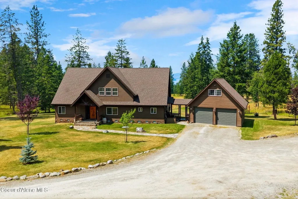 235 Kiebert Loop Hope ID 83836