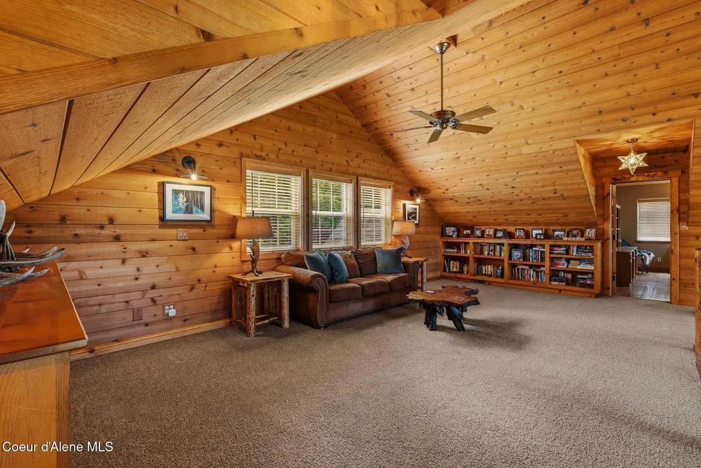 235 Kiebert Loop Hope ID 83836