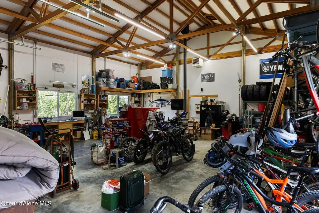 235 Kiebert Loop Hope ID 83836