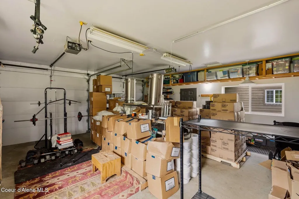 235 Kiebert Loop Hope ID 83836