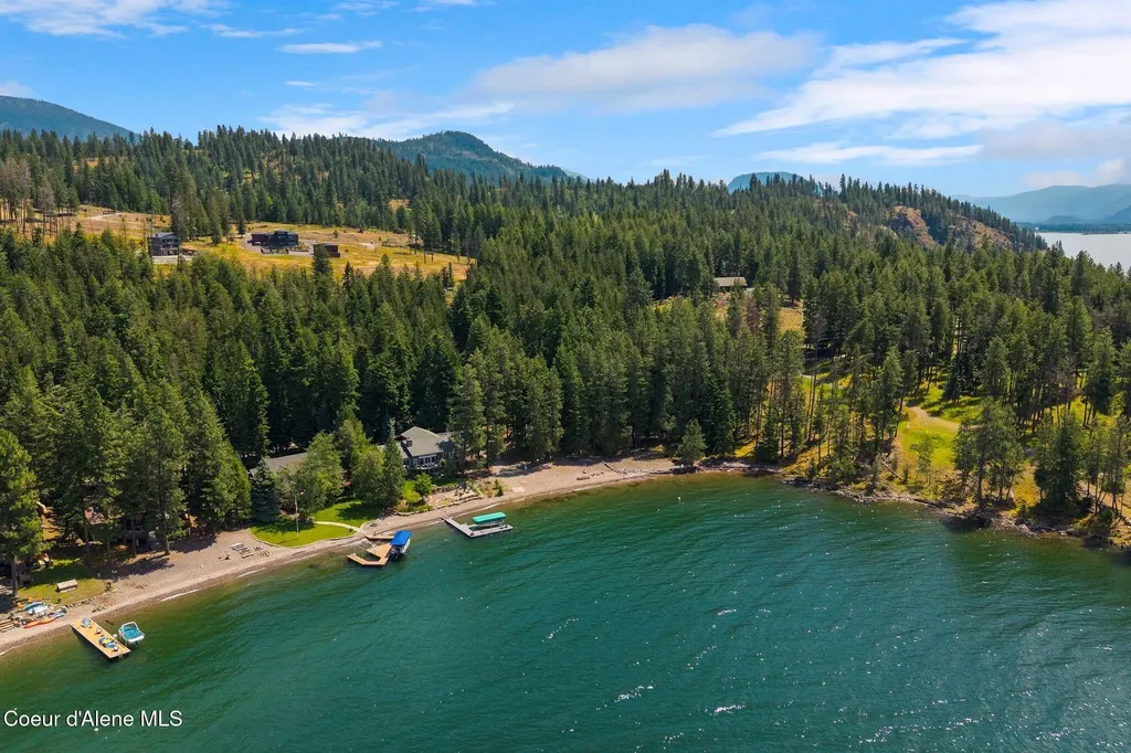 235 Kiebert Loop Hope ID 83836