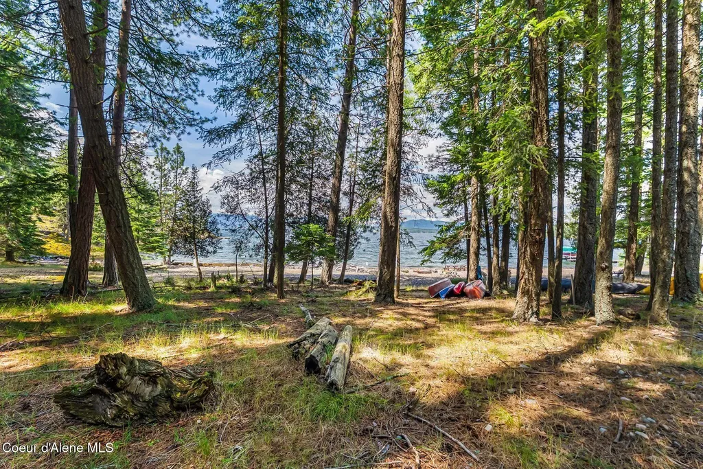 235 Kiebert Loop Hope ID 83836