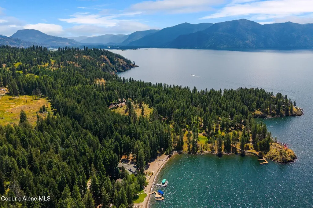 235 Kiebert Loop Hope ID 83836