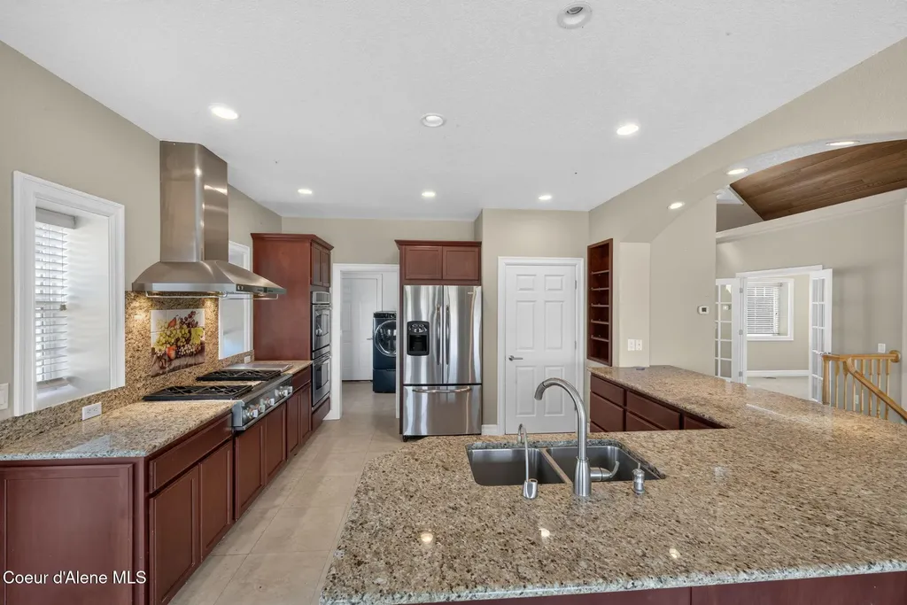 2953 E Badger Road Harrison ID 83833