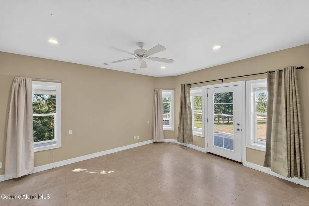 2953 E Badger Road Harrison ID 83833