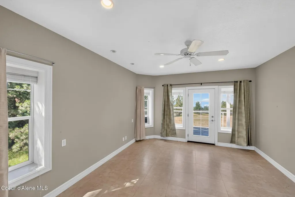 2953 E Badger Road Harrison ID 83833