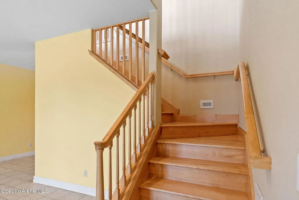 2953 E Badger Road Harrison ID 83833