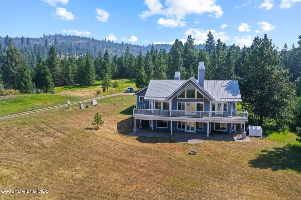 2953 E Badger Road Harrison ID 83833