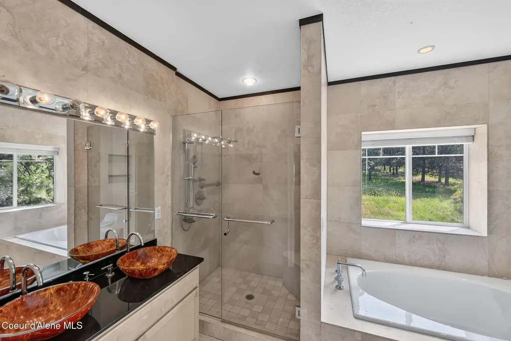 2953 E Badger Road Harrison ID 83833