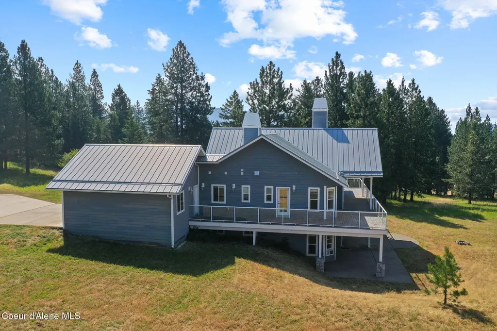 2953 E Badger Road Harrison ID 83833