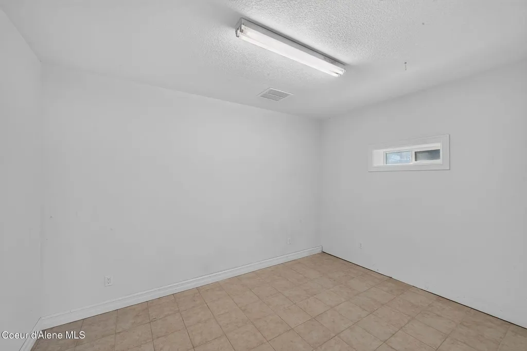 2953 E Badger Road Harrison ID 83833