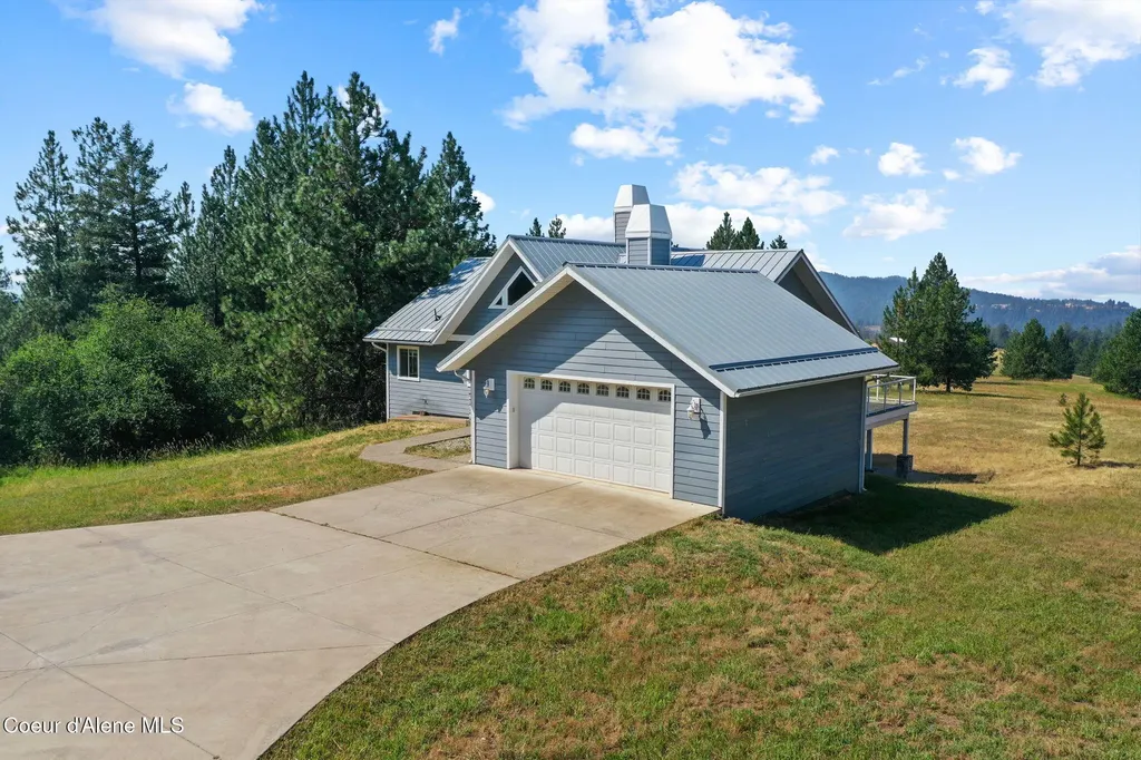 2953 E Badger Road Harrison ID 83833